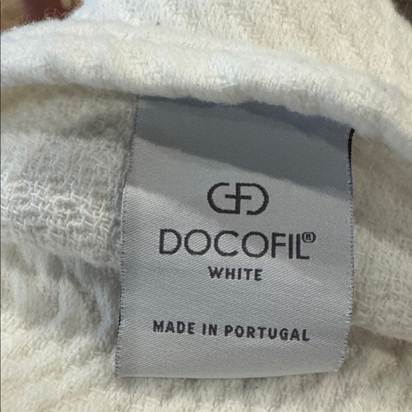 DOCOFIL PORTUGAL set of 2 Euro Pillow Shams 100% cotton 26 x 26 White Chevron - Picture 4 of 7